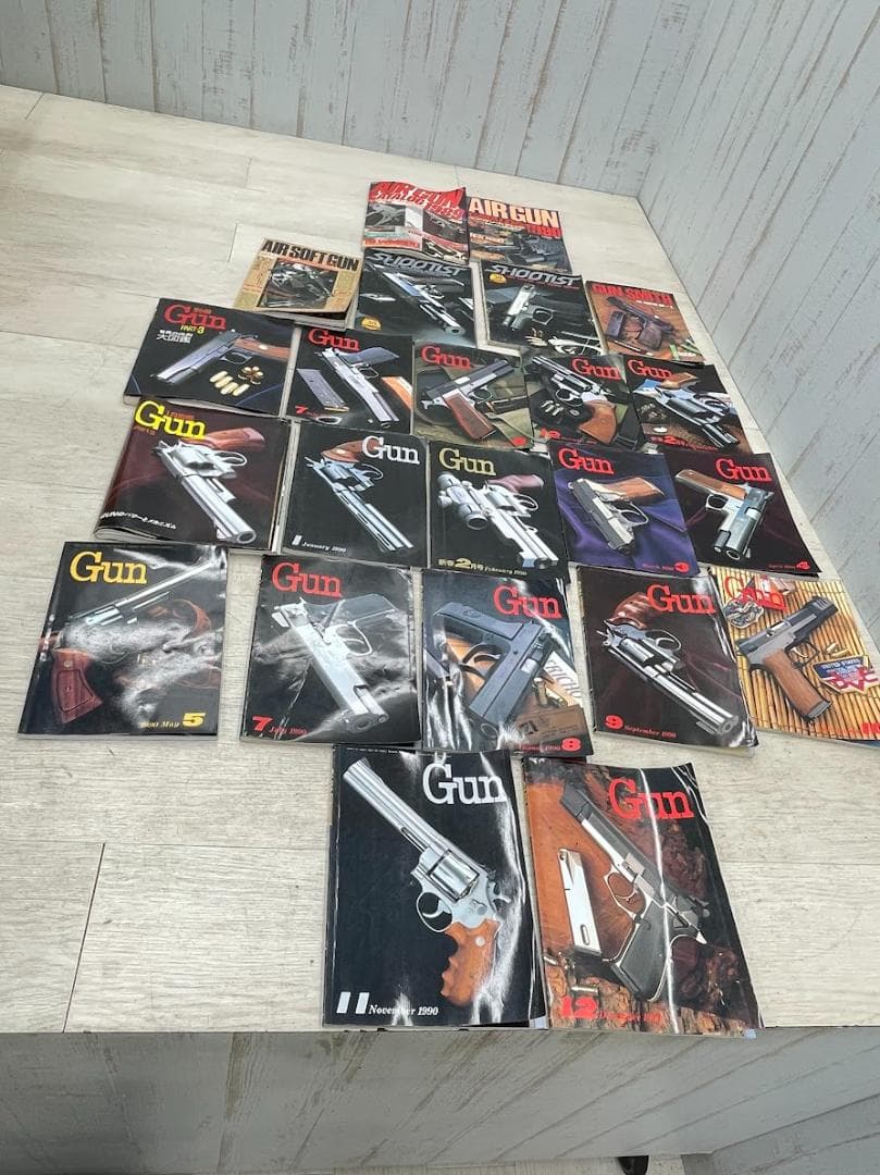 月刊GUN 1987-1990年 エアガンカタログ 23冊 まとめて