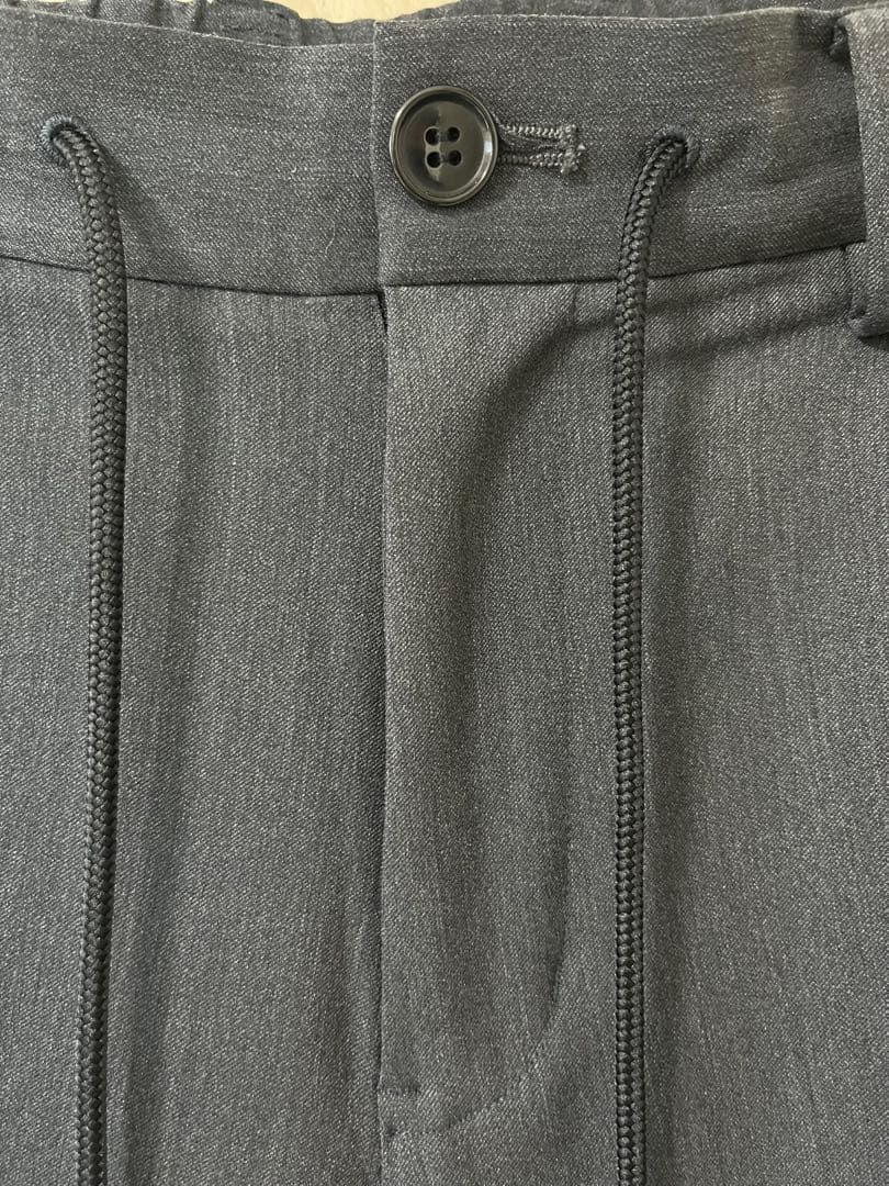 【美品】アウール＇ＬＩＮＡＴＥ＇ ツイルテーパードパンツ