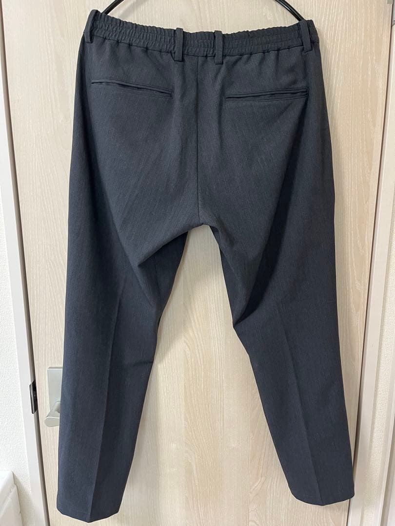 【美品】アウール＇ＬＩＮＡＴＥ＇ ツイルテーパードパンツ