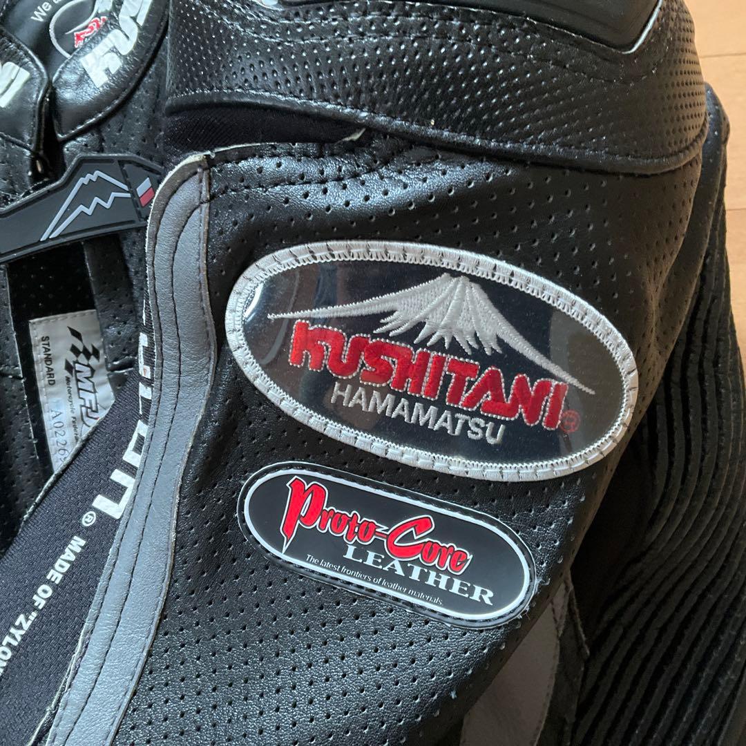 KUSHITANI バイク用革ツナギ 黒/赤　M/Lサイズ　前後プロテクター付