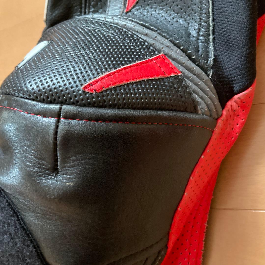 KUSHITANI バイク用革ツナギ 黒/赤　M/Lサイズ　前後プロテクター付