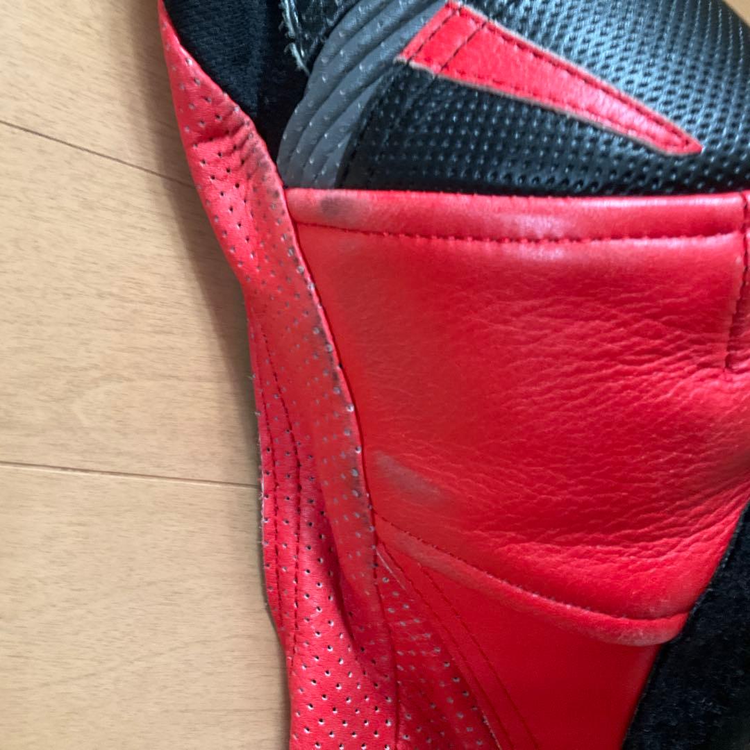 KUSHITANI バイク用革ツナギ 黒/赤　M/Lサイズ　前後プロテクター付