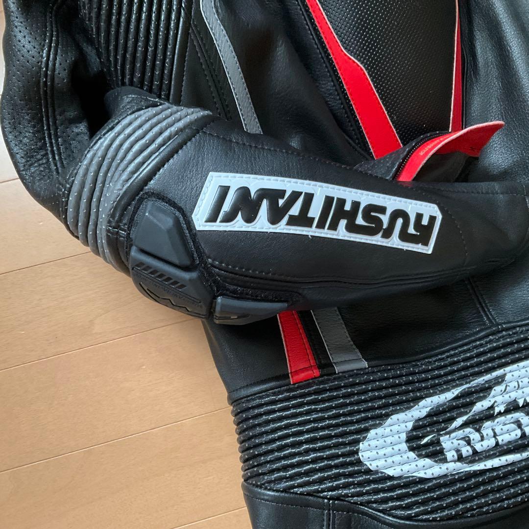 KUSHITANI バイク用革ツナギ 黒/赤　M/Lサイズ　前後プロテクター付