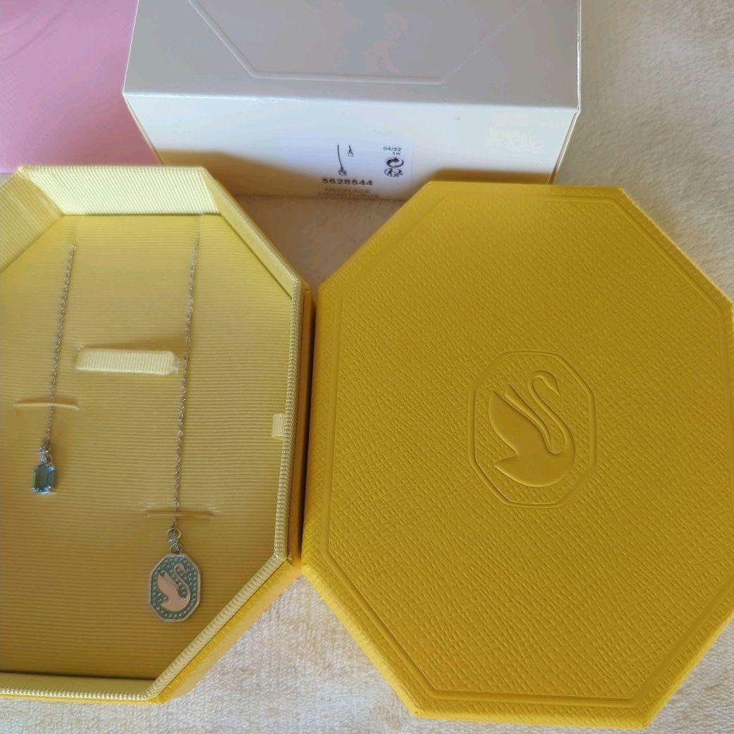 北斎の鷹クン　スワロフスキー 白鳥 ネックレス