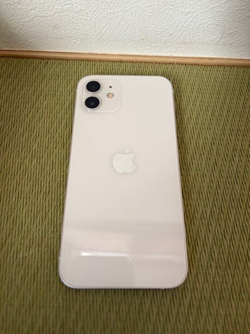iPhone12 64G ホワイト　SIMフリー