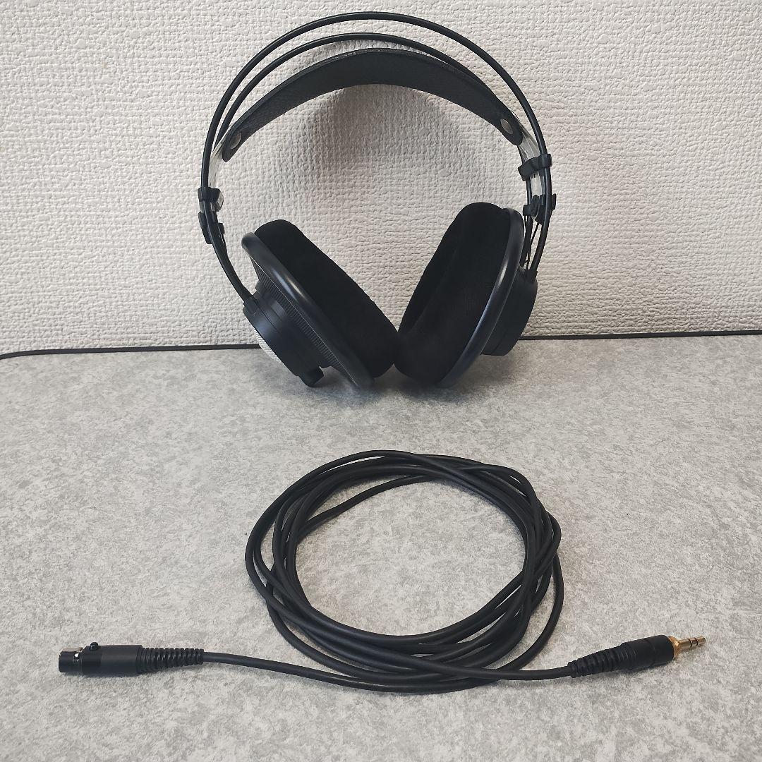 AKG K702 です。