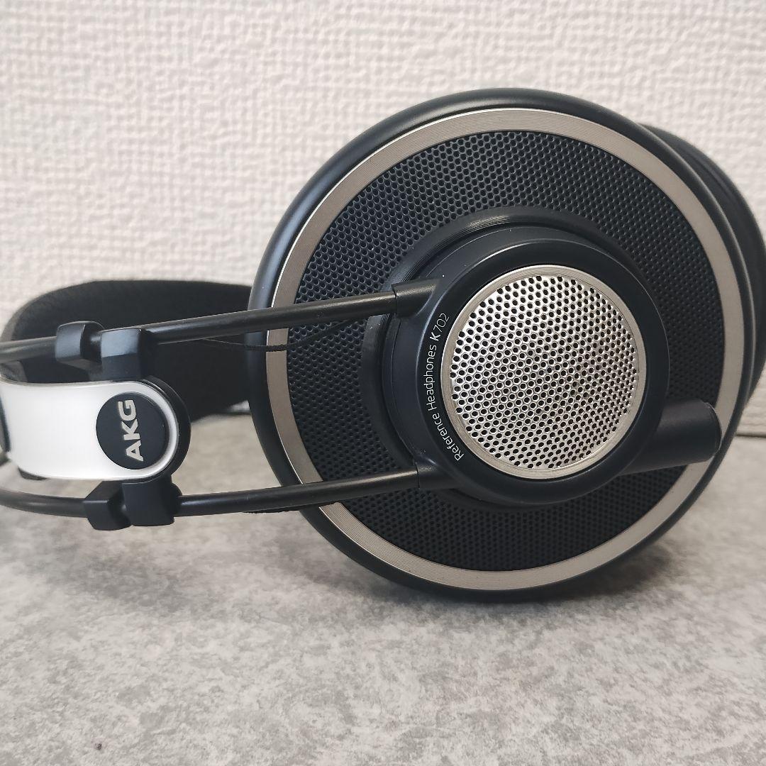 AKG K702 です。