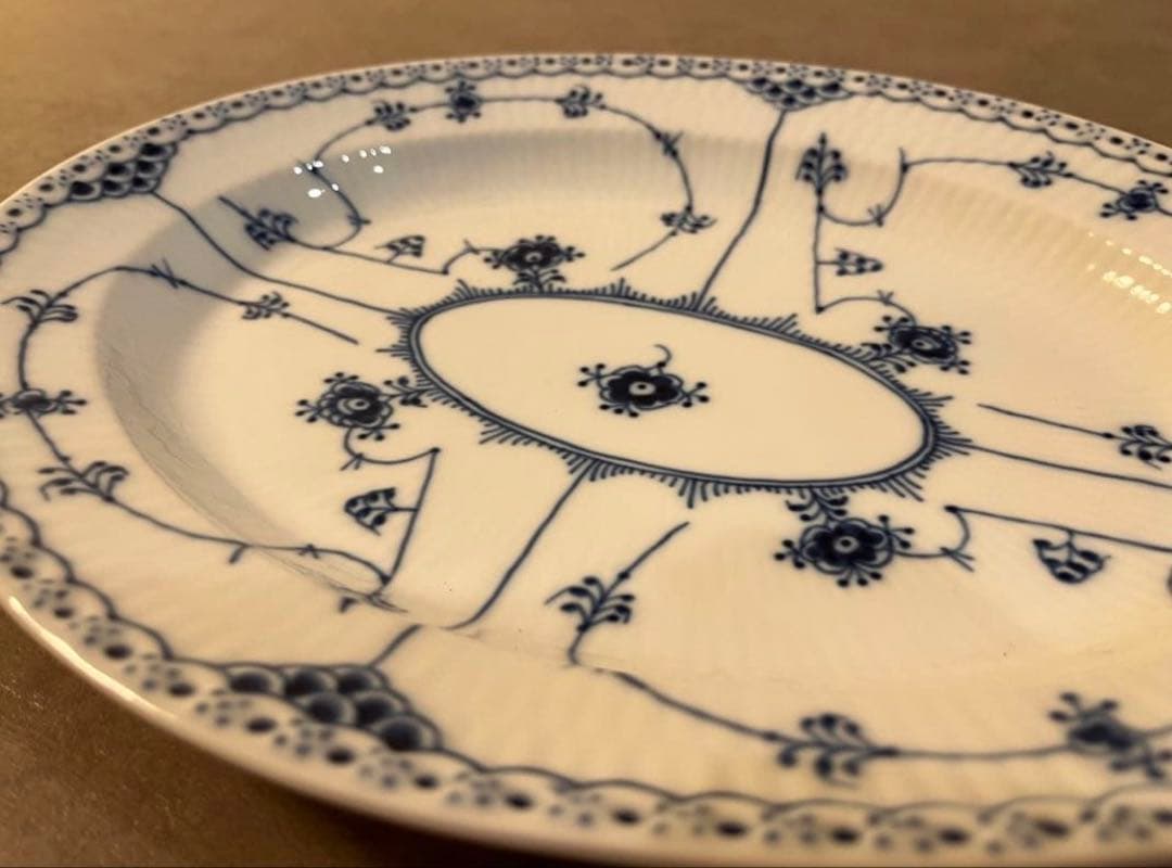 ひぃちゃん様　ロイヤルコペンハーゲン　ブルーフルーテッドハーフレース　オーバル