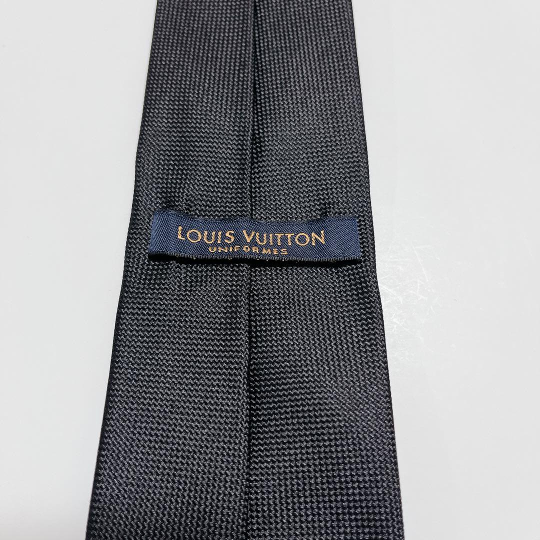 美品 ルイヴィトン ネクタイ ハイブランド ソリッドタイ 無地 光沢 希少 黒
