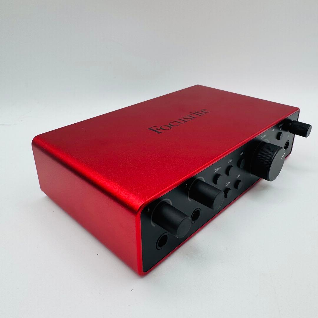 Focusrite Scarlett 2i2 第4世代オーディオインターフェース