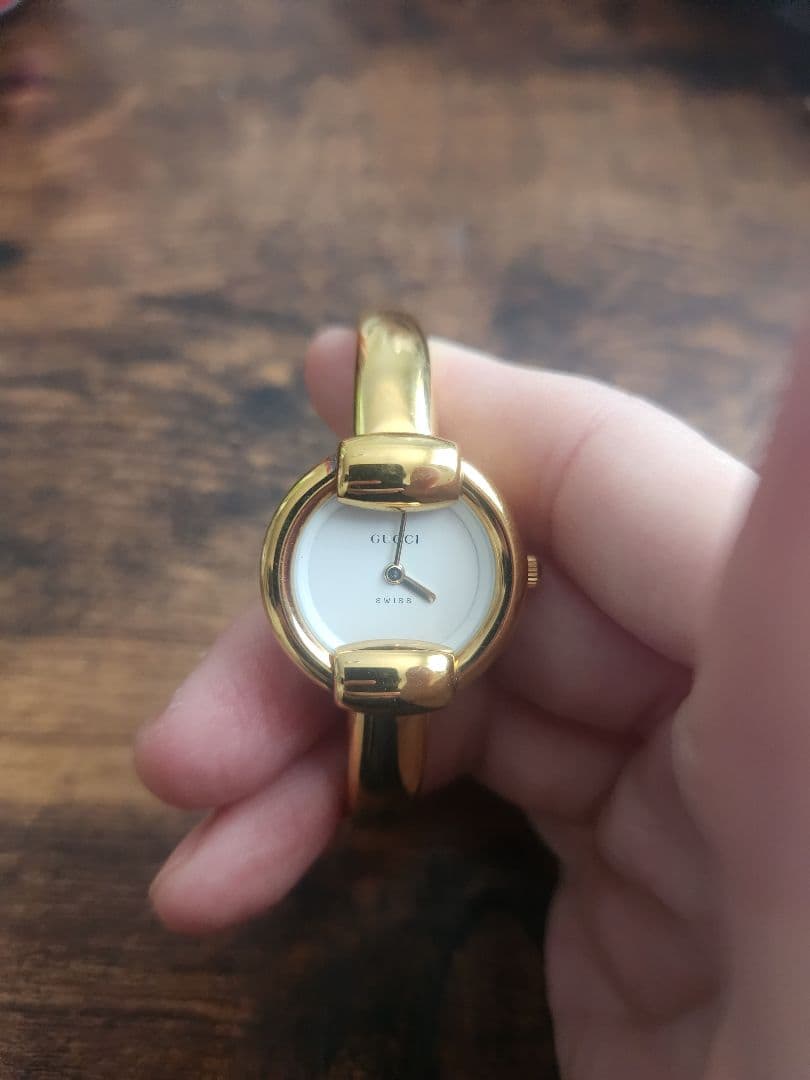 GUCCI クォーツ腕時計 金色メタル
