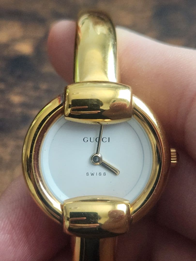 GUCCI クォーツ腕時計 金色メタル