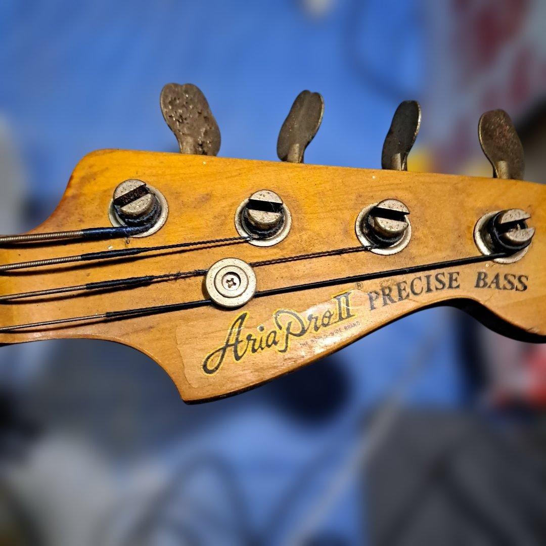 エレキベース ナチュラルウッド