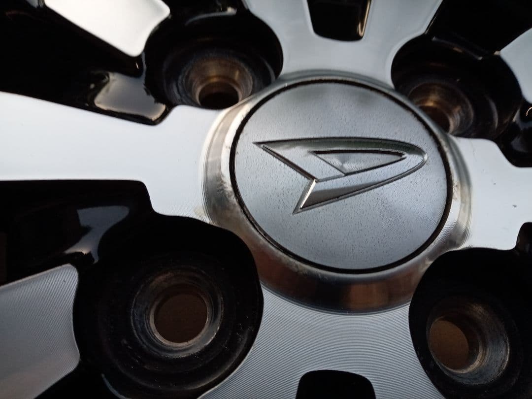 ダイハツ純正ホイール