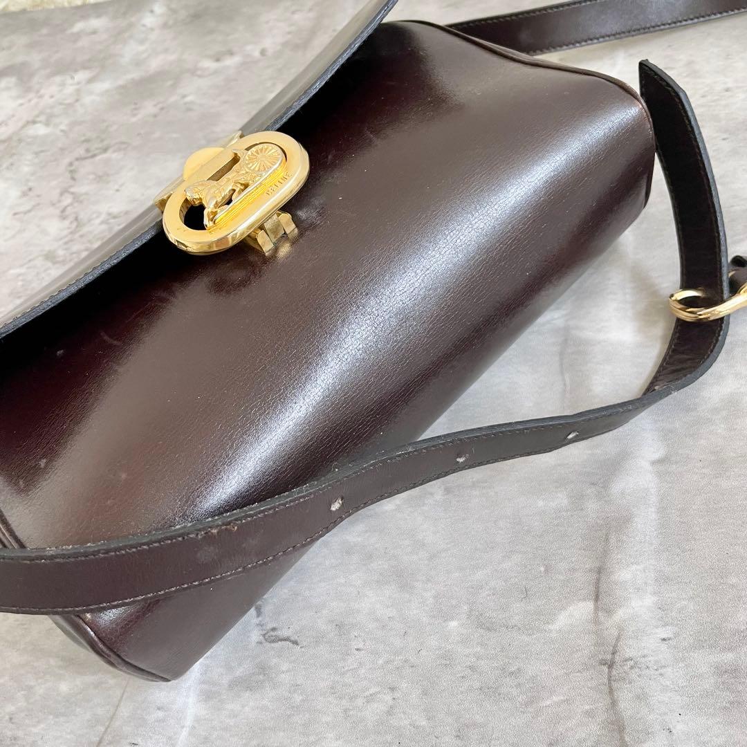 セリーヌ レザー ショルダーバック レディース メンズ ブラウン 馬車金具