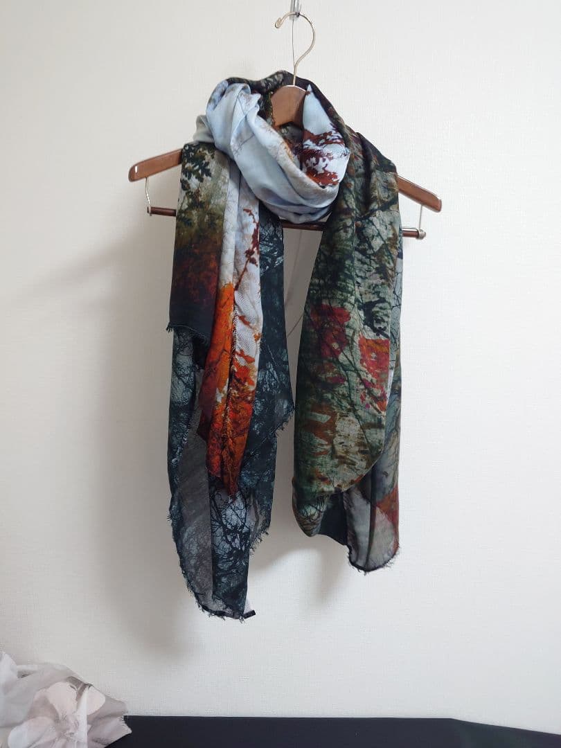 ファリエロ サルティ　Faliero Sarti　ストール 森林柄