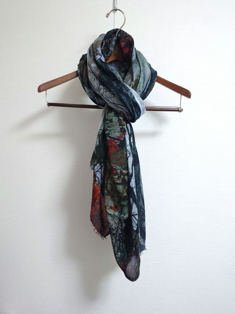 ファリエロ サルティ　Faliero Sarti　ストール 森林柄