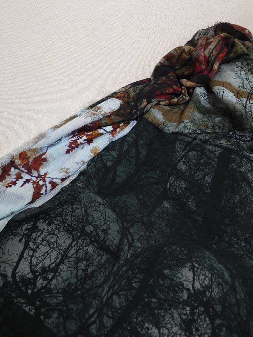 ファリエロ サルティ　Faliero Sarti　ストール 森林柄