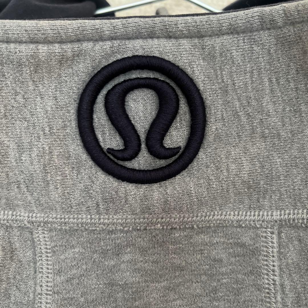 6Lululemon フルジップパーカー グレー/ネイビー