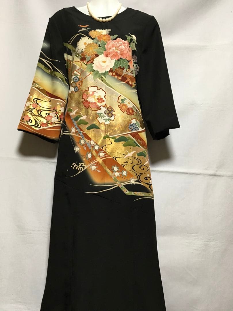 結婚式に！着物リメイク　正絹留袖ドレス　ロングワンピース　「雪輪に牡丹」Bタイプ