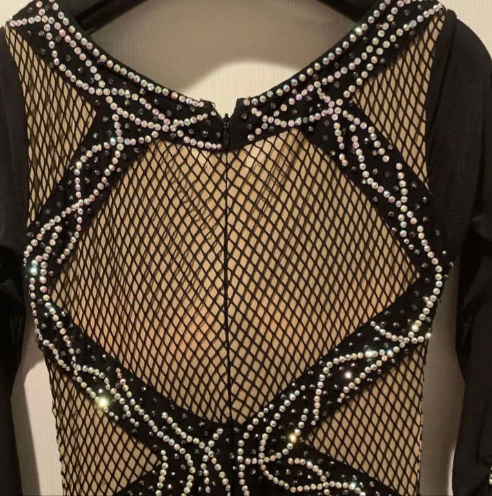 クレイモア★ブラックに肌色のメッシュ生地の上に黒ワンピース社交ダンス ドレス