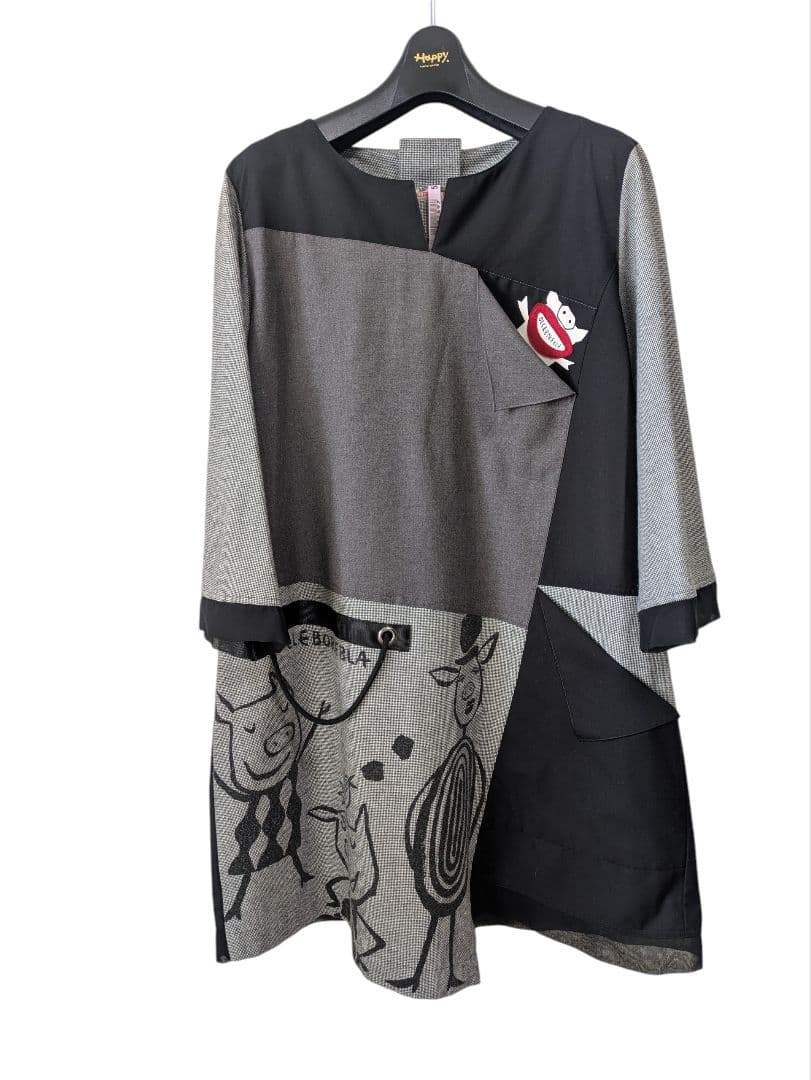 アルベロベロ♥️ぶたさんアートプリント五分袖チュニック グレー・ブラック