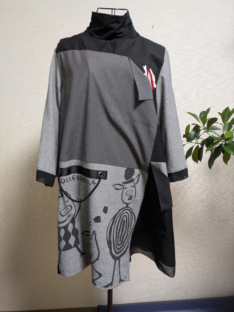 アルベロベロ♥️ぶたさんアートプリント五分袖チュニック グレー・ブラック