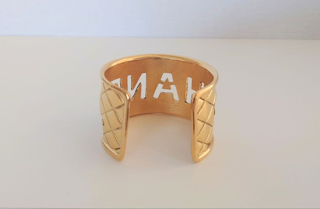 CHANEL シャネル ヴィンテージ ロゴ マトラッセ バングル ブレスレット