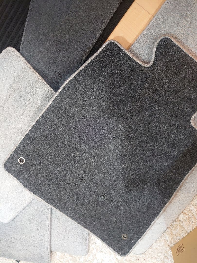 美品 200系クラウン フロアマット フルセット グレー