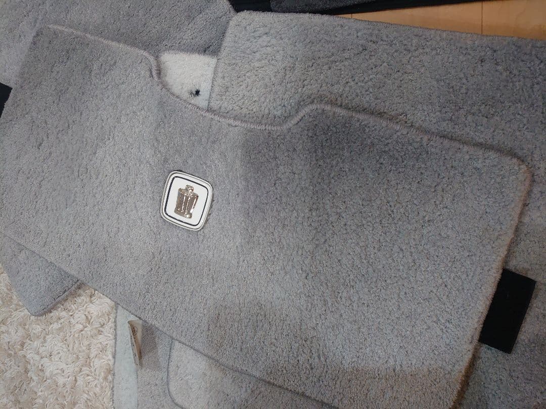 美品 200系クラウン フロアマット フルセット グレー