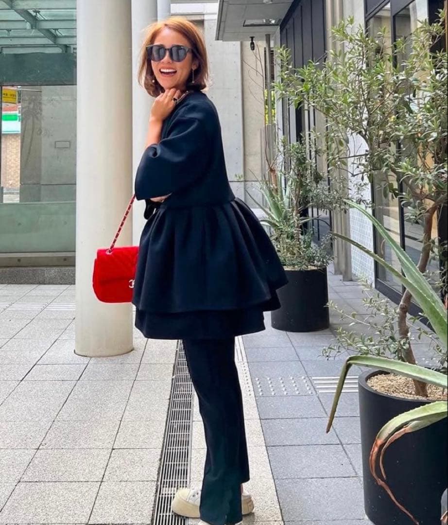 【美品】完売品✨️ロージーモンスター ノーカラー プックリ ジャケット フリル 黒