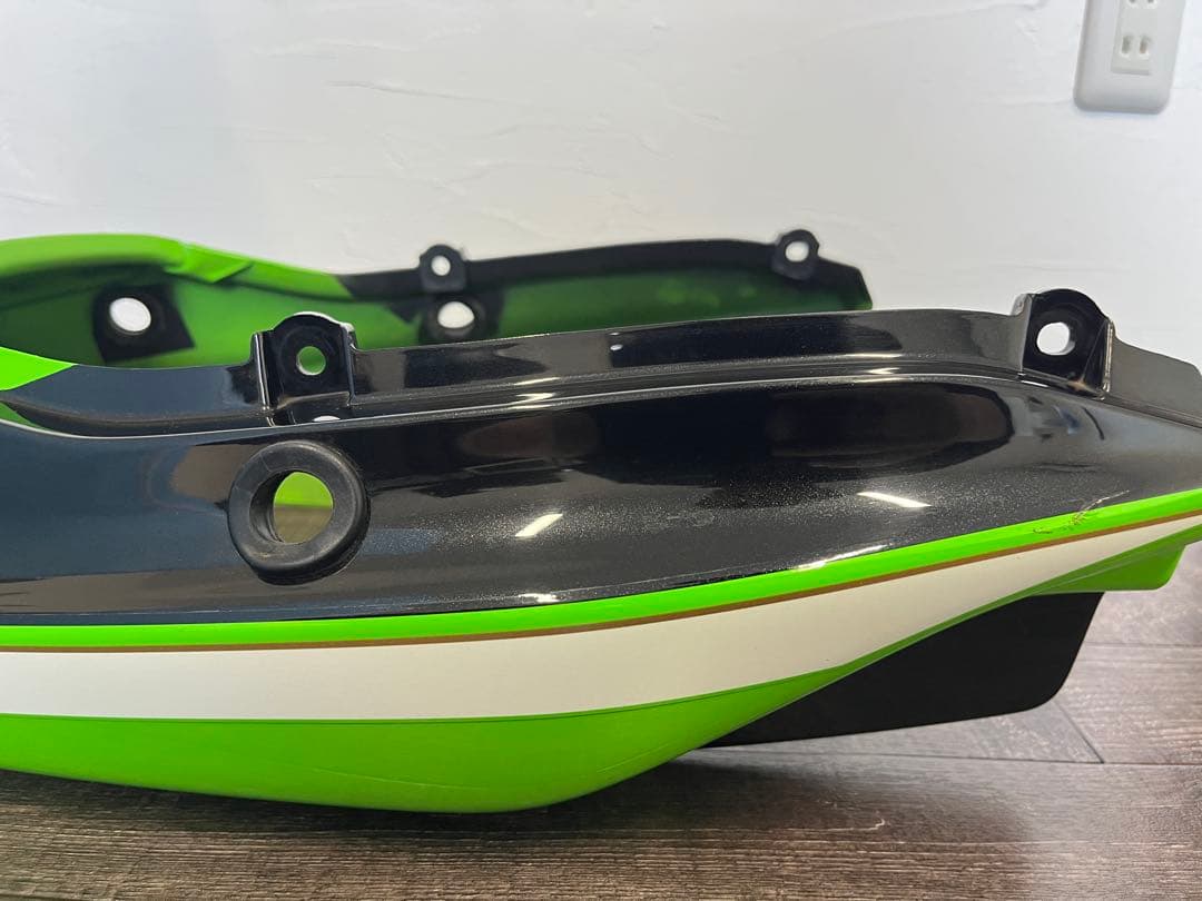 zrx1200r 純正テールカウル　送料込み