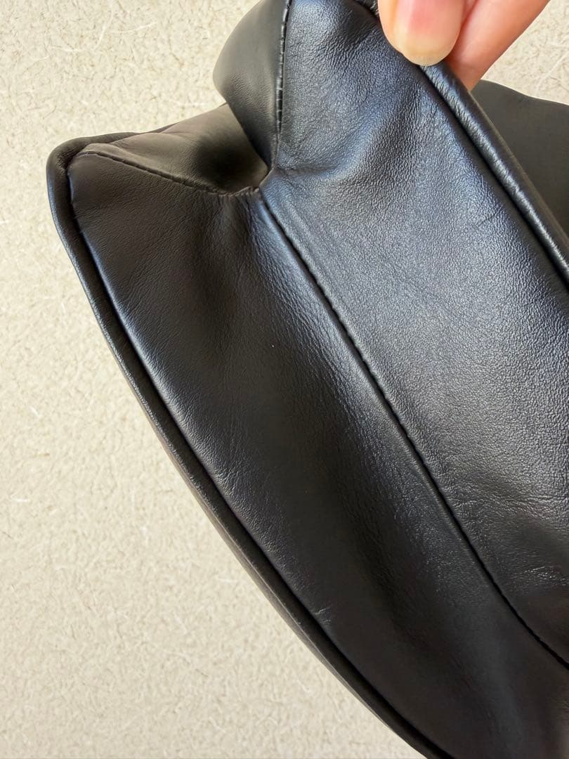 パピヨネ　ショルダーバッグ　黒