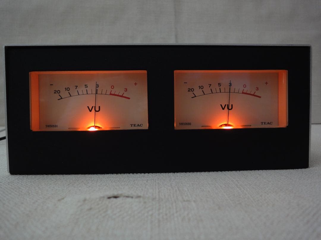自作ステレオVUメーター202号機（TEACワイドタイプ大型）