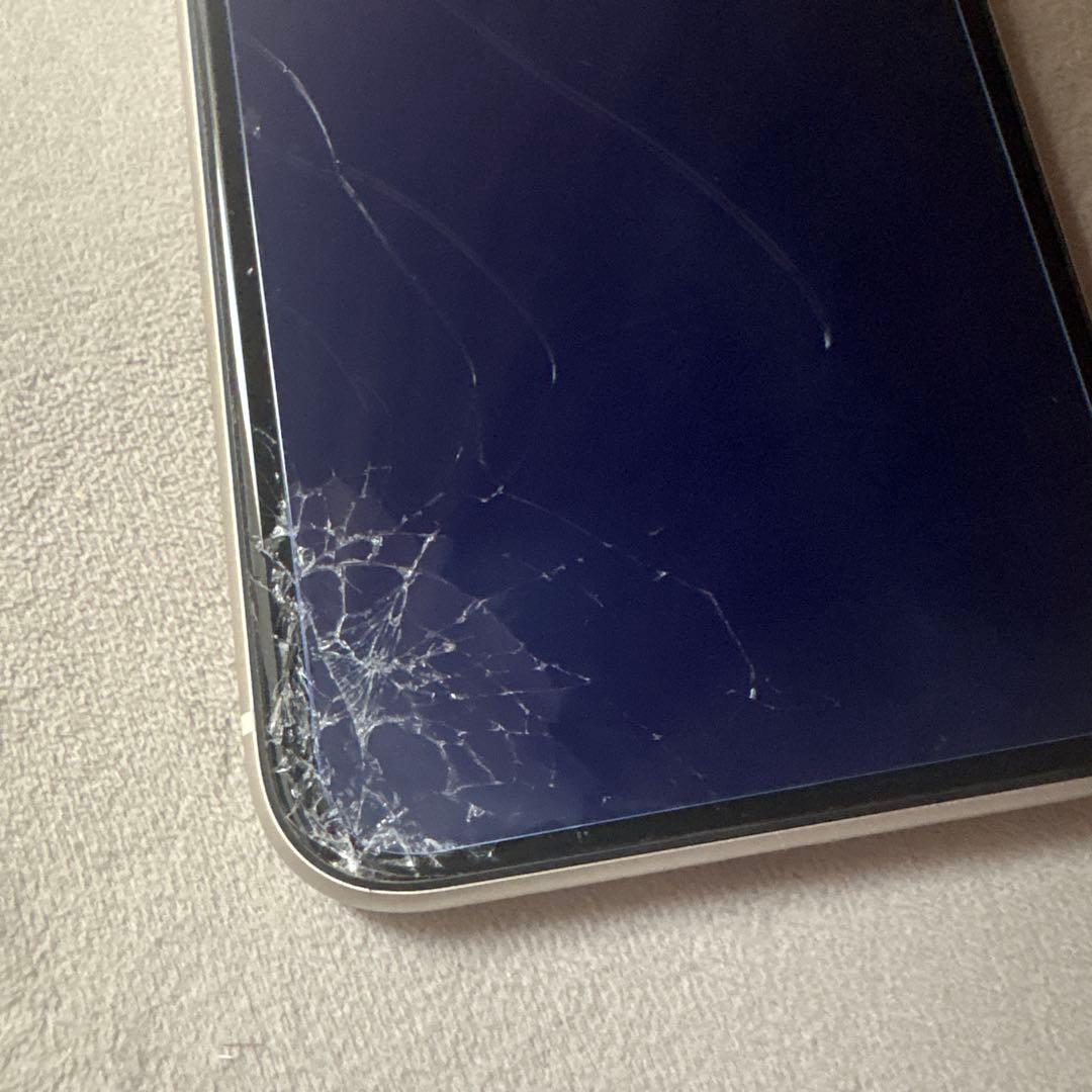 iPhone11 スマートフォン 画面割れあり ジャンク