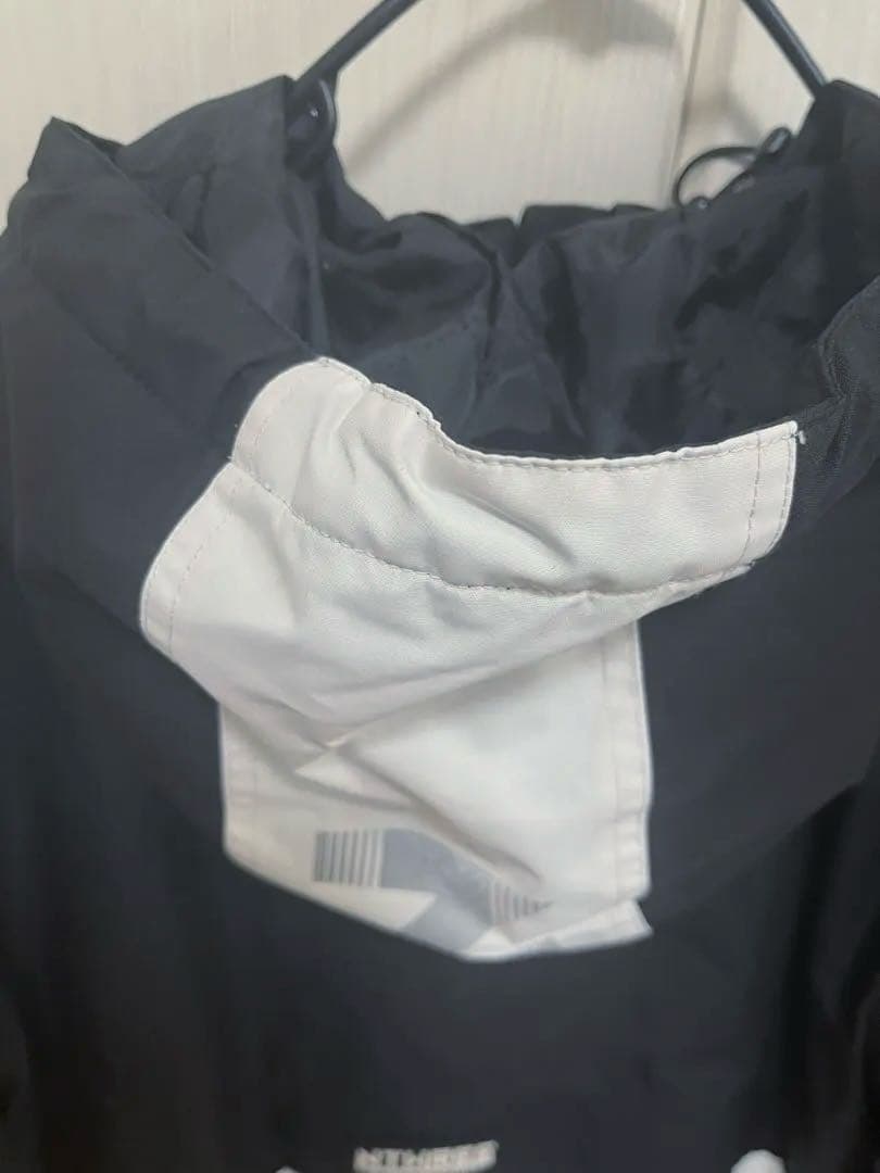 NNNTHREE スノーボードジャケット ブラック/ホワイト