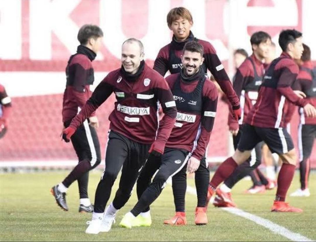 マ*ジ様 トップチーム支給品　ヴィッセル神戸　トレーニングウェア　スポンサー入