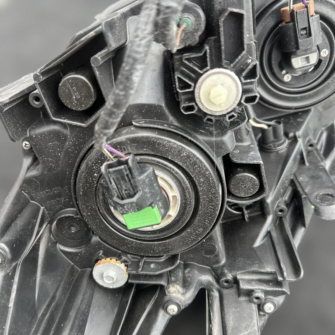 トヨタ プリウス 30系 ヘッドライト左右 KOITO 47-29