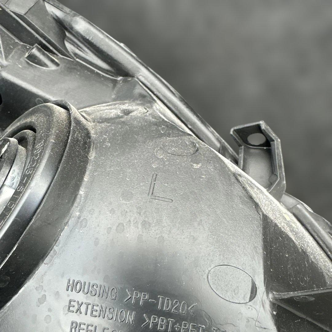 トヨタ プリウス 30系 ヘッドライト左右 KOITO 47-29