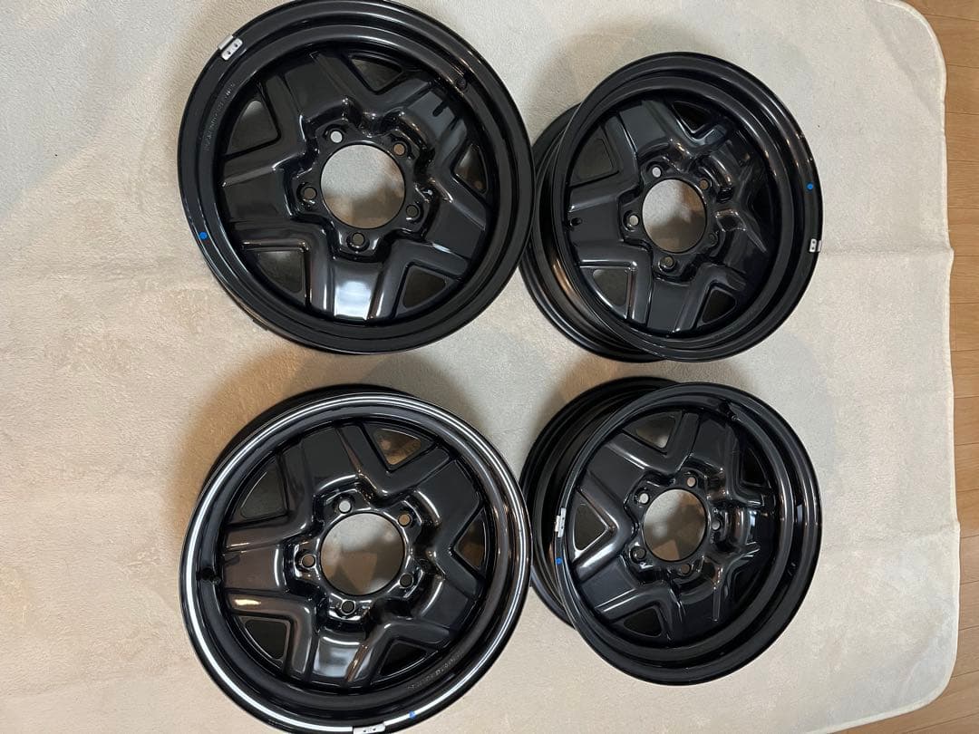ジムニーjb64　新車外し　純正ホイール4本　送料込み