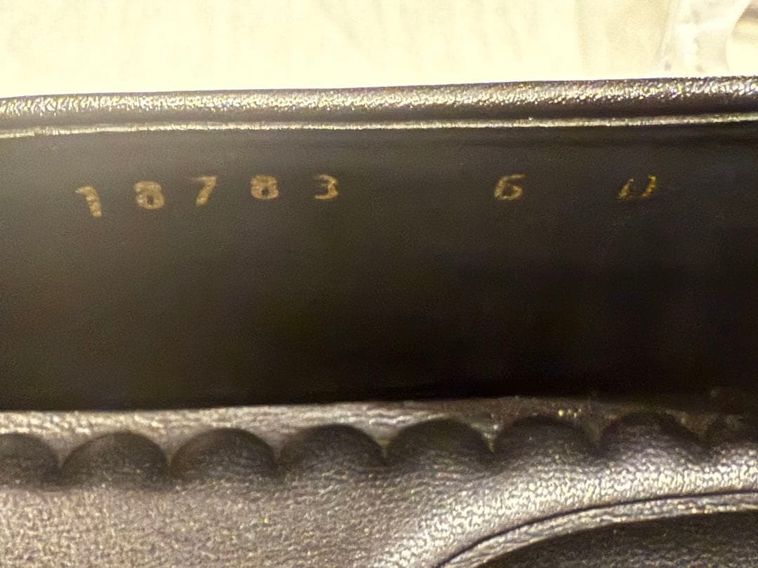 フェラガモ RUFINA ヴァラリボン 黒 6 D 23.5cm