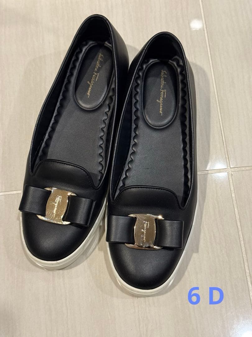 フェラガモ RUFINA ヴァラリボン 黒 6 D 23.5cm