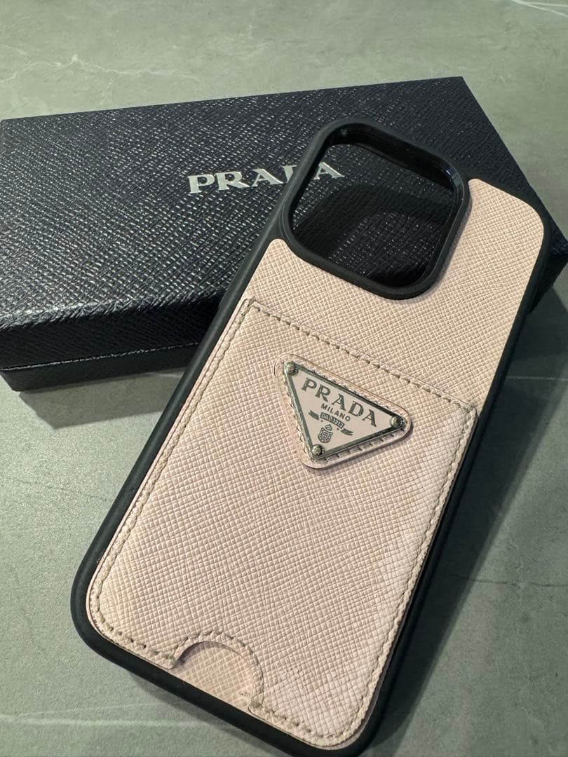 プラダ　iphoneケース PRADA スマホケース　iphone15pro