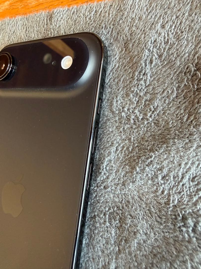 Apple iPhone Air ブラック 256GB 本体　購入2週間