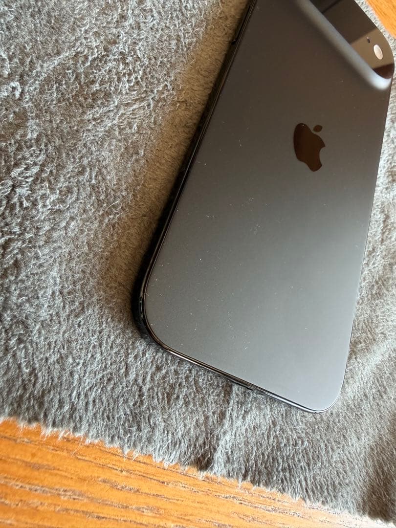 Apple iPhone Air ブラック 256GB 本体　購入2週間