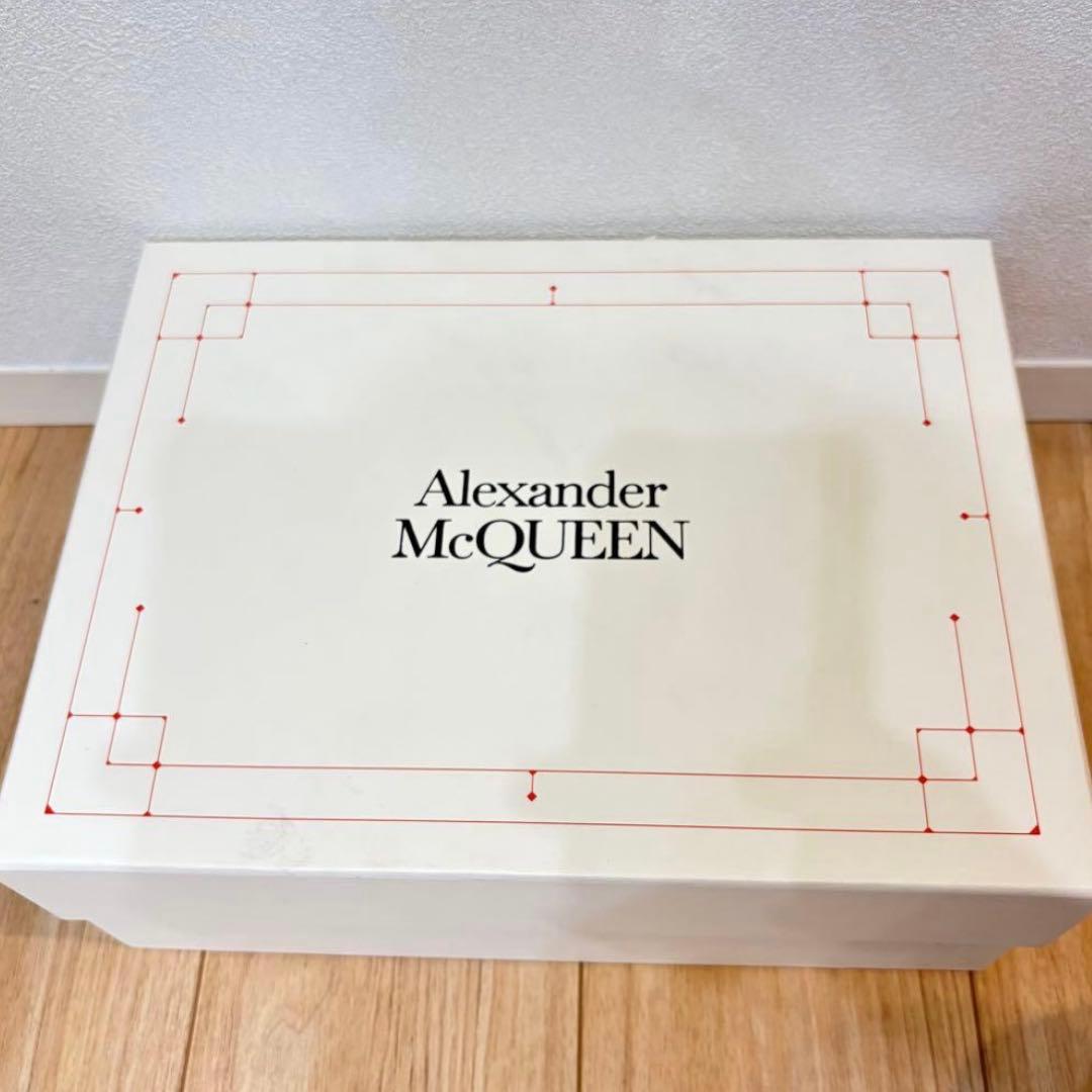 Alexander McQueen ブラックサンダル