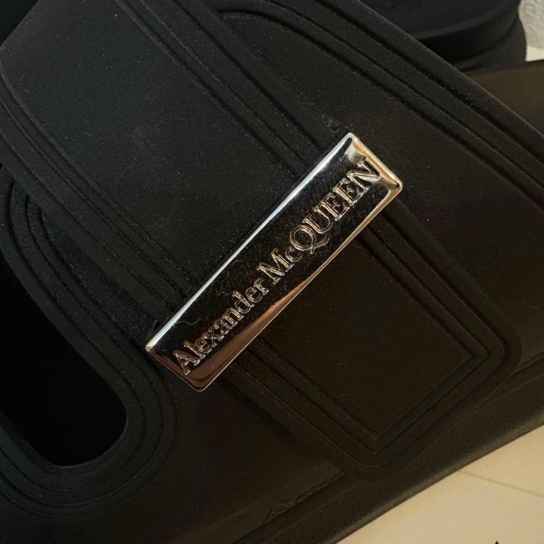 Alexander McQueen ブラックサンダル