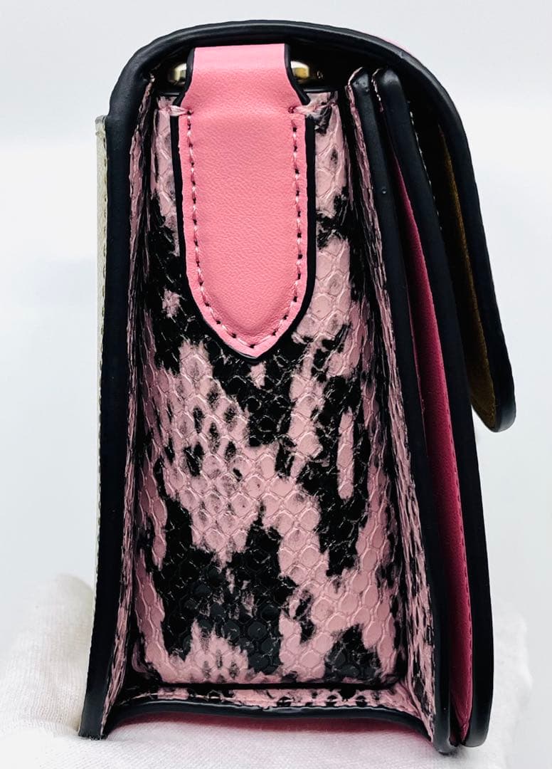 【新品・未使用】COACH シグネチャー ピンク フラップ ショルダー バッグ