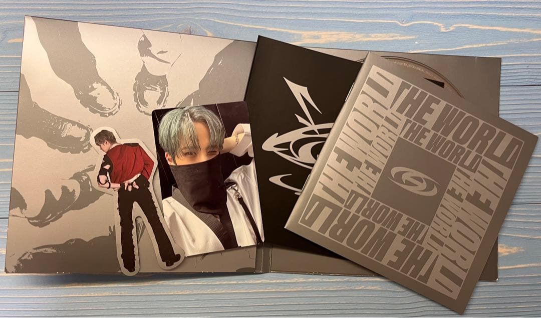 ATEEZ アチズ ユノ 直筆 サイン入りUK デジパック アルバム トレカ