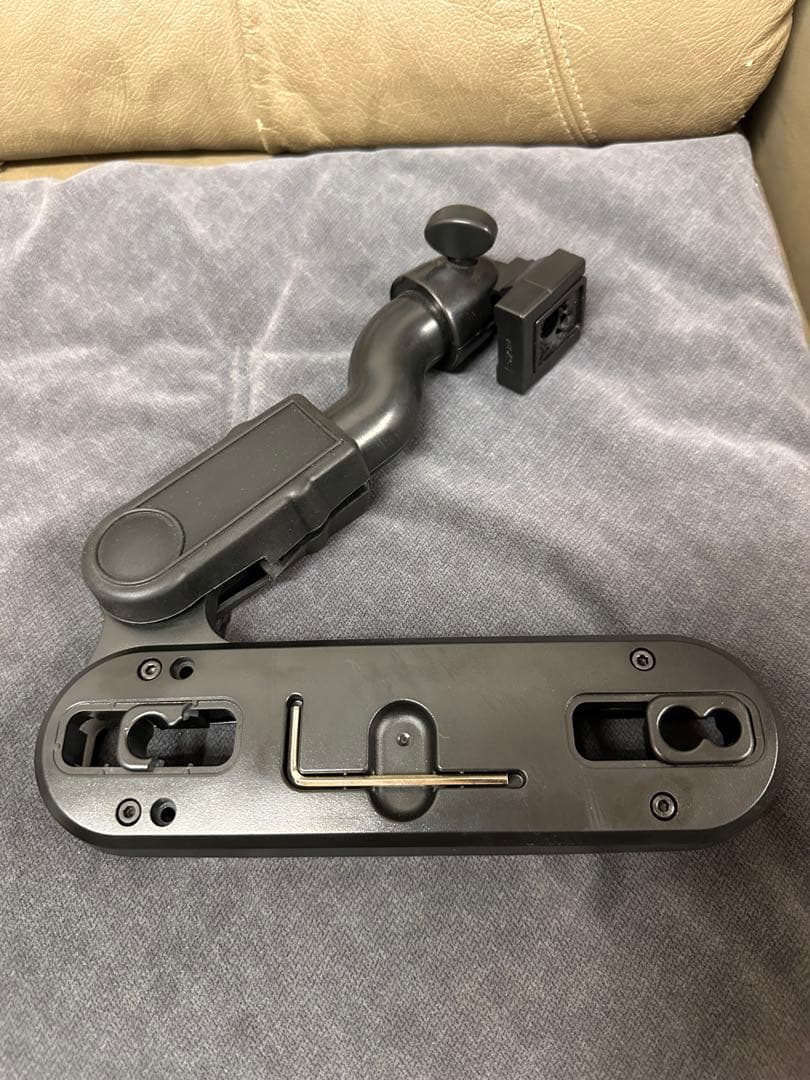 パイオニア カロッツェリア TVM-W910 リアモニターHDMI 9V型ワイド